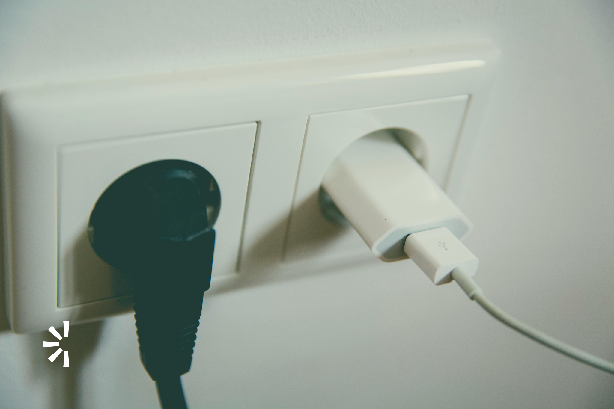Quanto Carregador na Tomada Gasta Energia e Como Reduzir Esse Gasto?