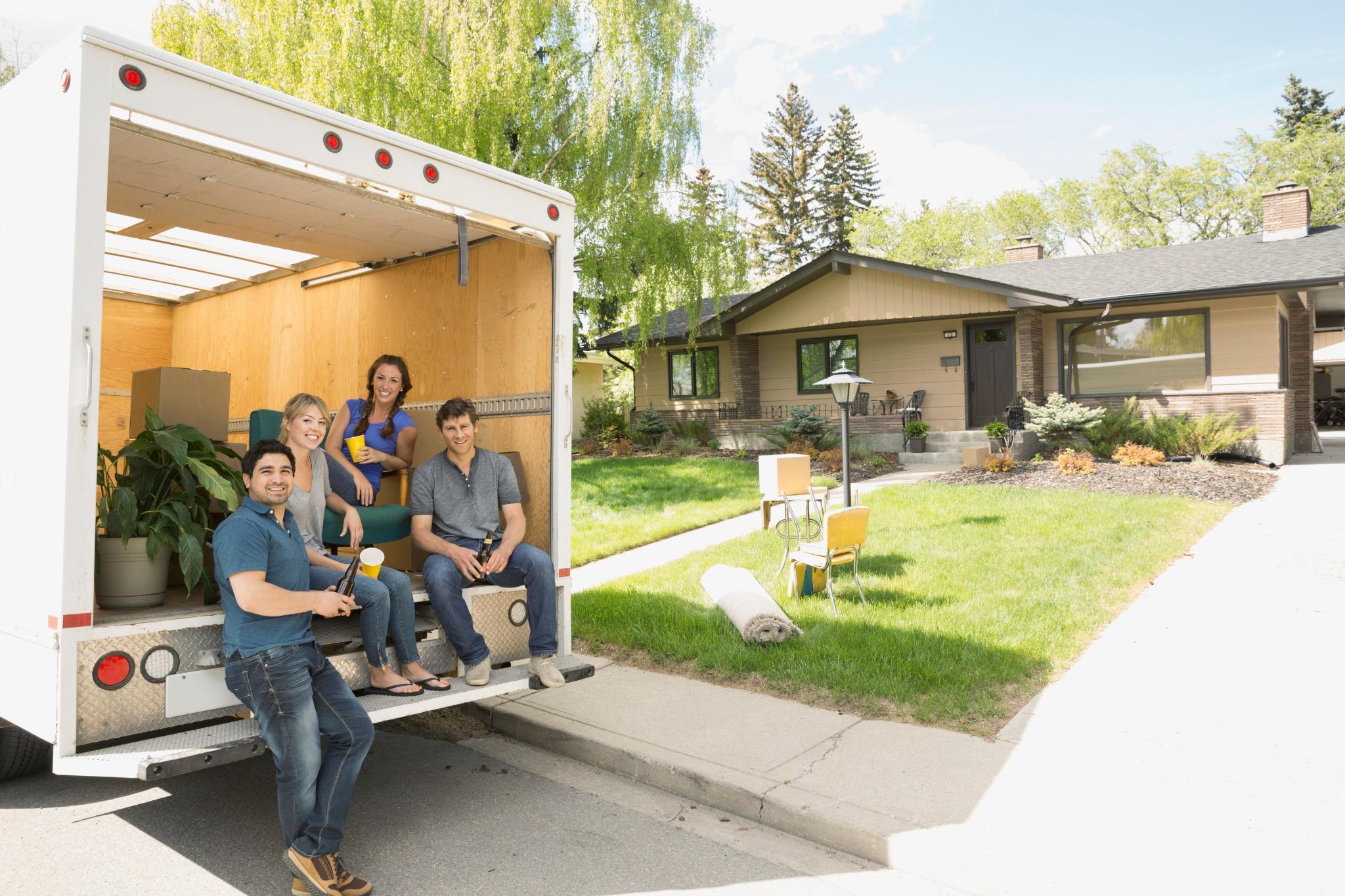 Saiba como transferir sua assinatura de energia solar ao mudar de endereço na área da Cemig sem perder créditos e descontos.