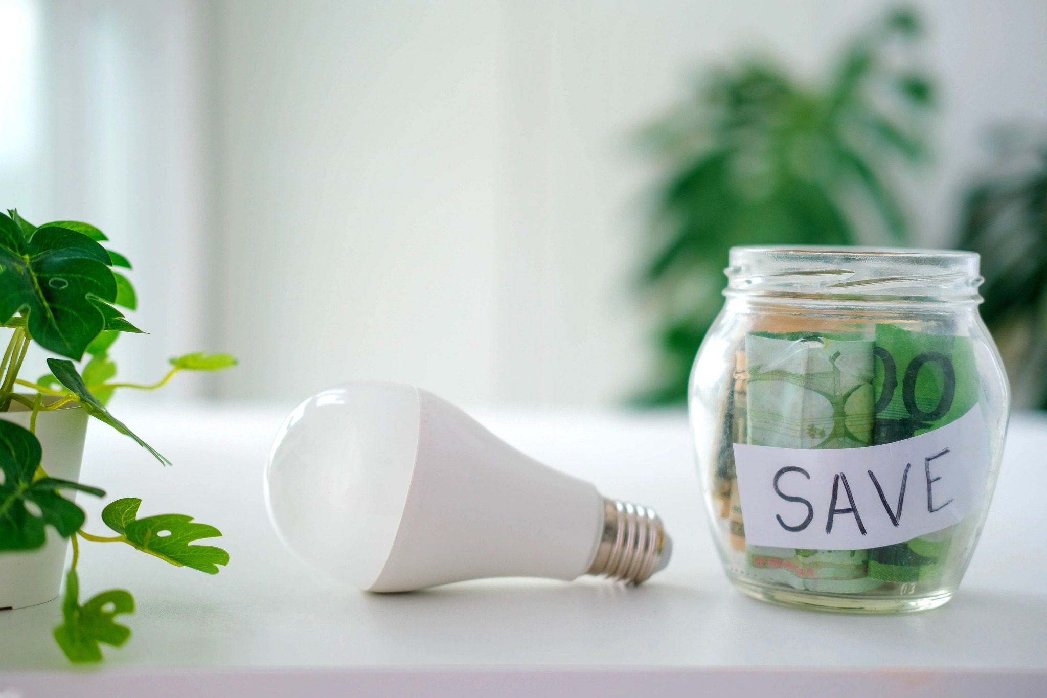 O relatório ClickLivre ajuda o consumidor a visualizar, comprovar e entender o desconto obtido na fatura da Cemig por meio dos créditos de energia limpa. Veja como analisar os dados e separar tarifas, impostos e economia real!