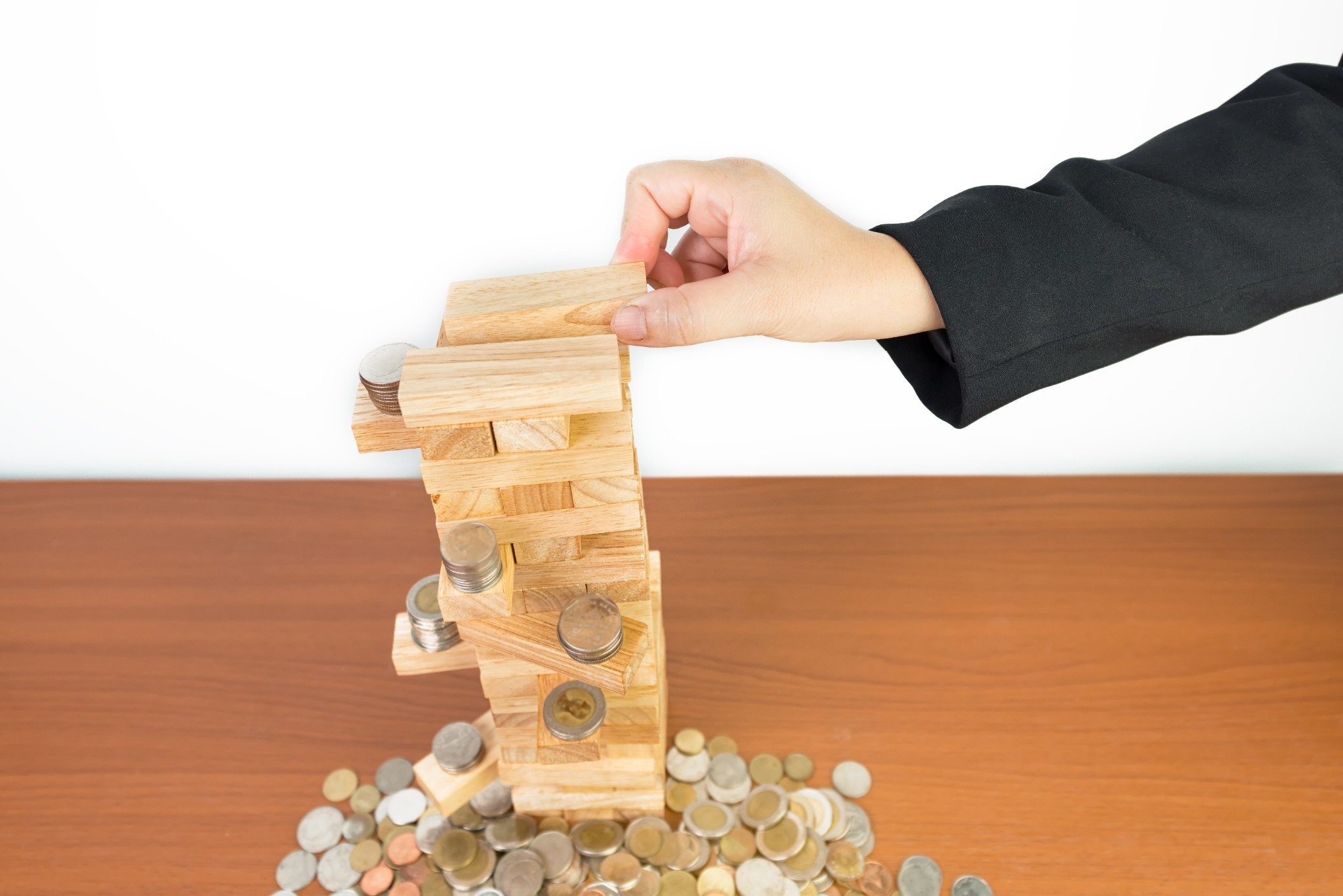 Saiba como identificar riscos financeiros na energia por assinatura e proteger seu investimento com estratégias práticas e informação confiável.